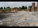 06032 ostia - regio iv - insula x - terme di porta marina (iv,x,1-2) - raum (h) - frigidarium - blick ri nordwesten - links becken (f).jpg